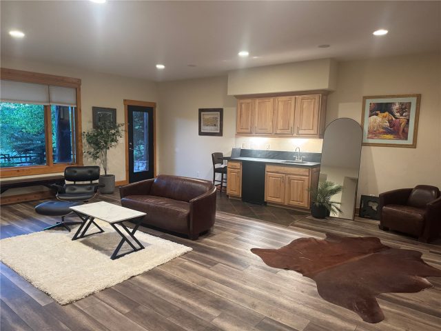 60 Shane Court photo 18