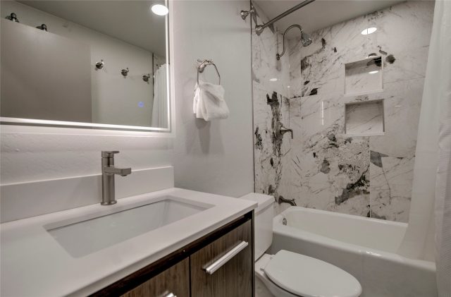 645 S Park Avenue 3302 photo 14