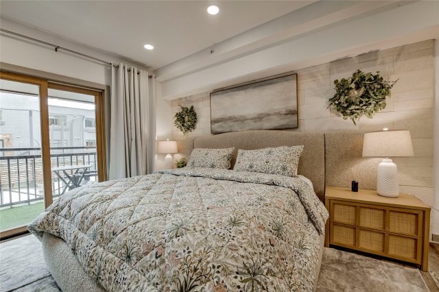 645 S Park Avenue 3302 photo 15