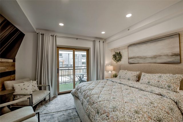 645 S Park Avenue 3302 photo 16