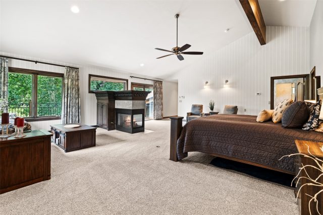 56 Riverside Drive photo 15