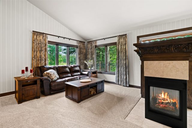 56 Riverside Drive photo 19