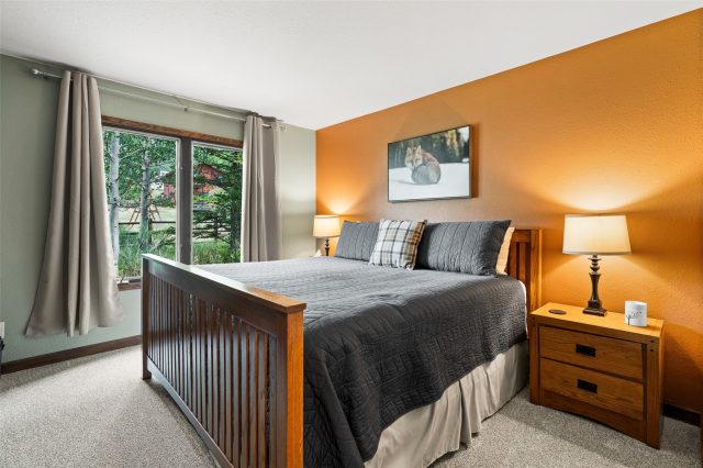 56 Riverside Drive photo 31