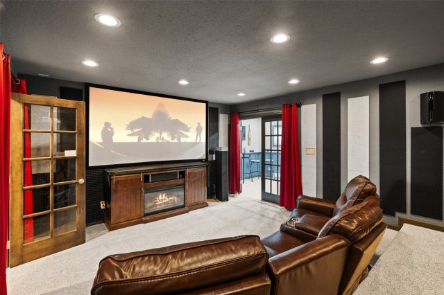 56 Riverside Drive photo 34