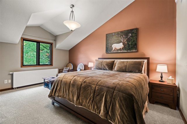 56 Riverside Drive photo 39