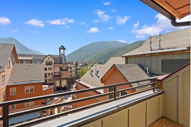 100 Dercum Square 8421 photo 12