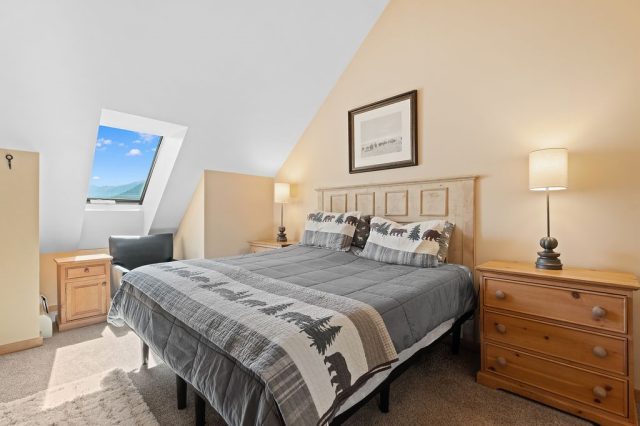 100 Dercum Square 8421 photo 17