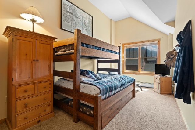 100 Dercum Square 8421 photo 22
