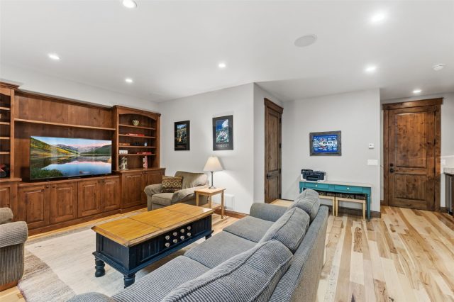 407 Galena A photo 26