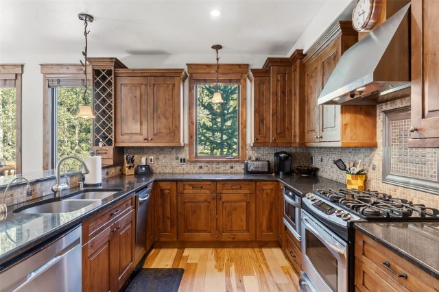 407 Galena A photo 9