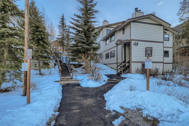 216 Pitkin Street 6 photo 4