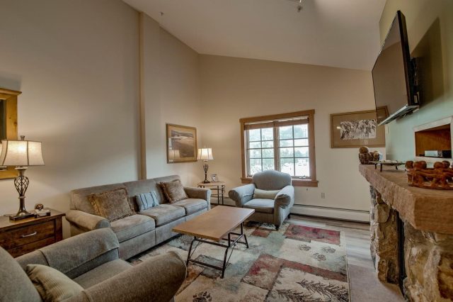 135 Dercum Drive 8638 photo 6