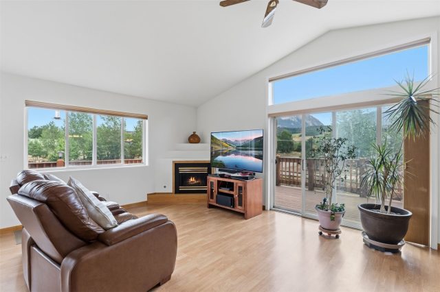 380 Riley Road photo 11