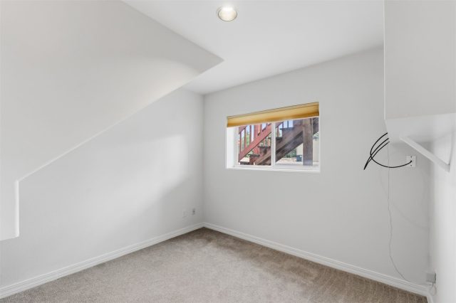 380 Riley Road photo 21