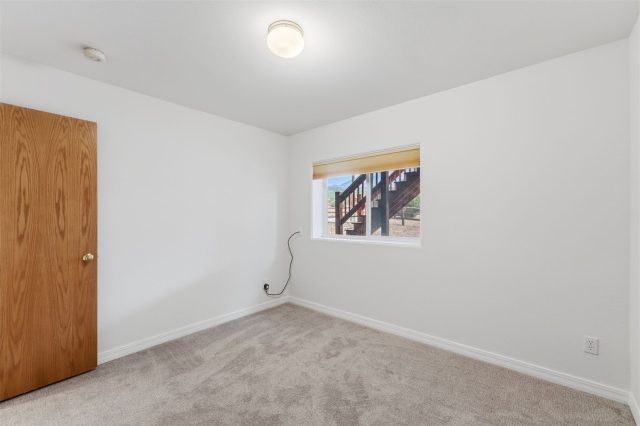 380 Riley Road photo 23