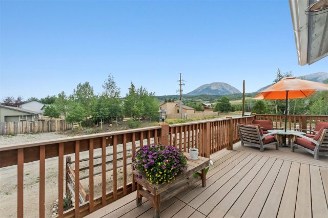 380 Riley Road photo 4