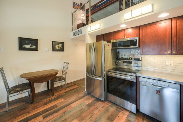 600 S Park Avenue 201 photo 10