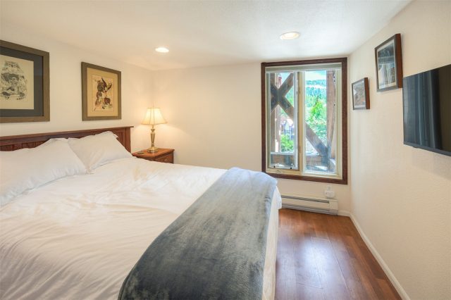 600 S Park Avenue 201 photo 15