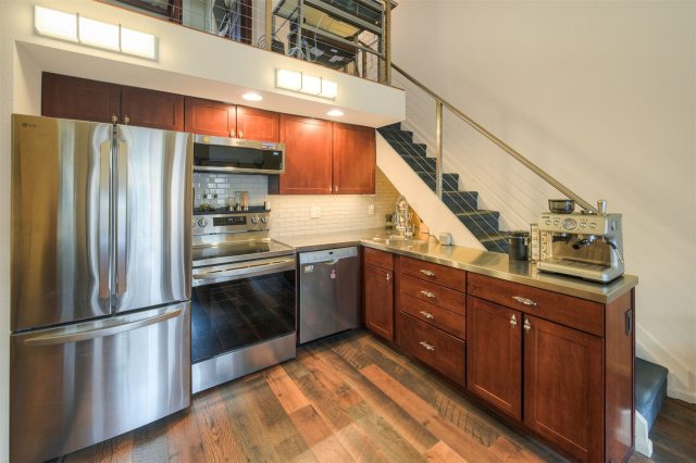 600 S Park Avenue 201 photo 8