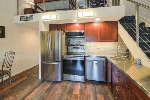 600 S Park Avenue 201 photo 9