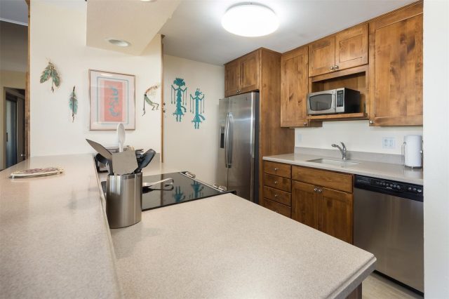 176 E La Bonte Street A-204 photo 6