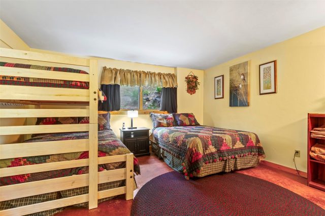 36 Hamilton Lane photo 34
