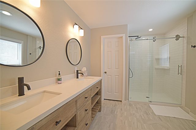 312 Red Hawk Circle photo 2
