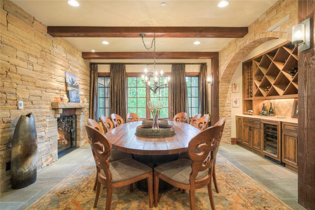 327 Peerless Drive photo 16