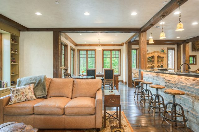 327 Peerless Drive photo 19