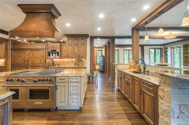 327 Peerless Drive photo 22