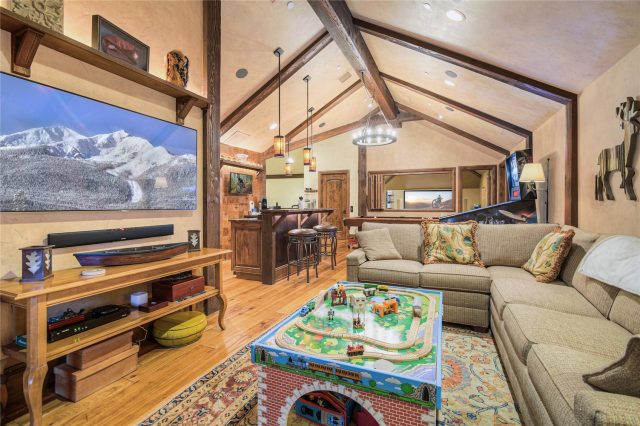 327 Peerless Drive photo 30