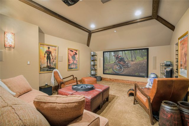 327 Peerless Drive photo 32