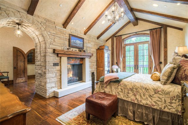 327 Peerless Drive photo 34