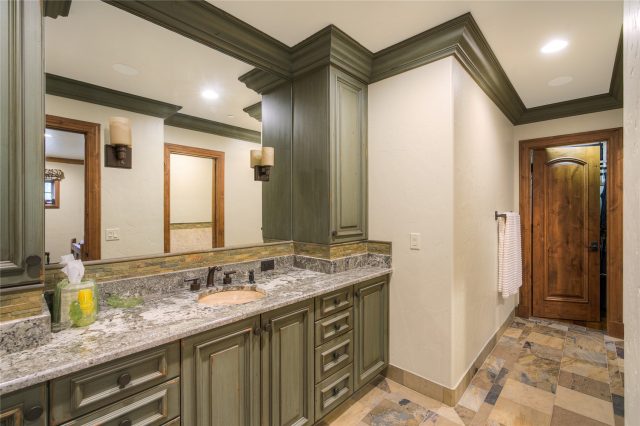 327 Peerless Drive photo 43