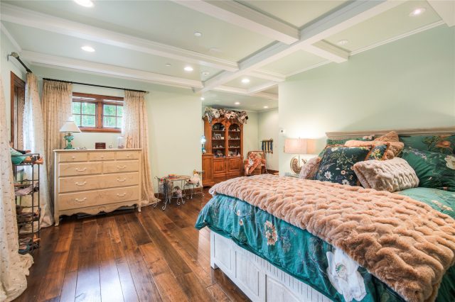327 Peerless Drive photo 45