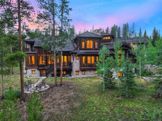 327 Peerless Drive photo 9