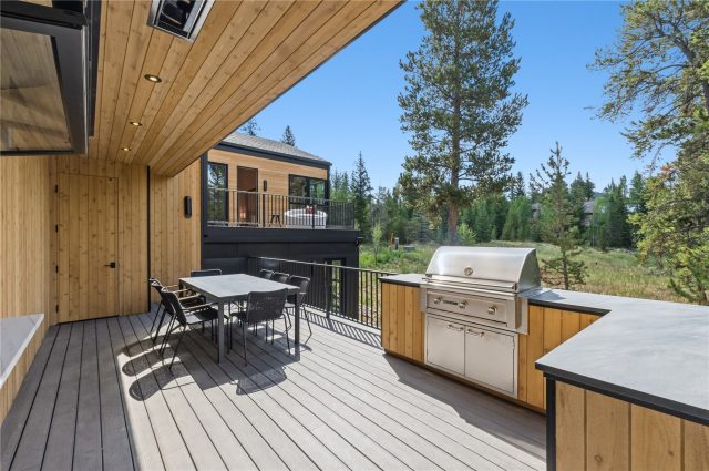 212 Wellington Road photo 15