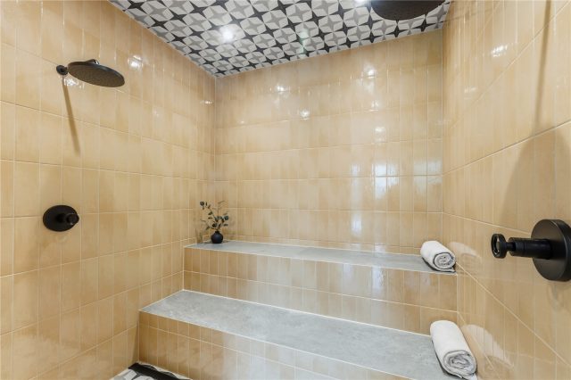 212 Wellington Road photo 43
