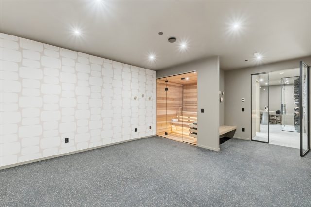 212 Wellington Road photo 48