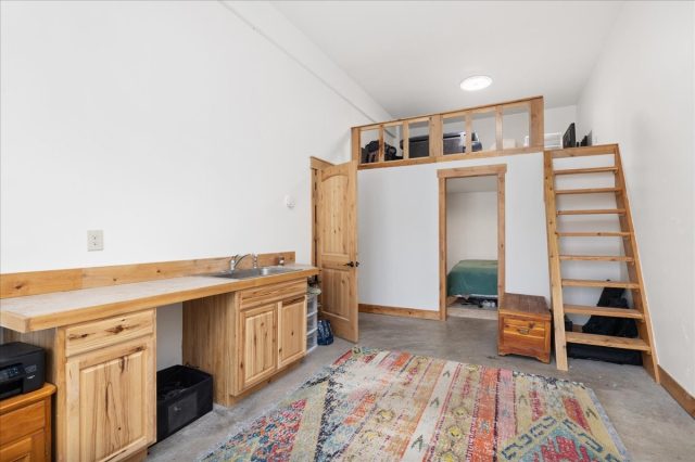 121 Shekel Lane photo 34