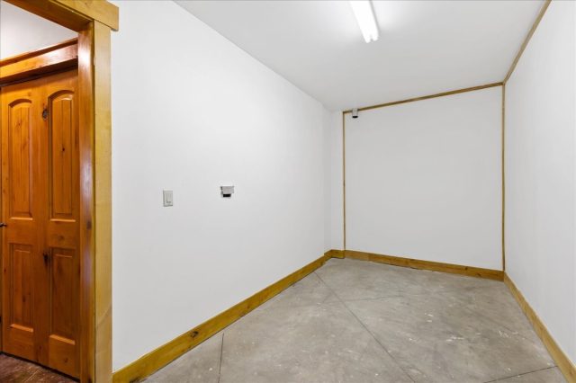 121 Shekel Lane photo 38