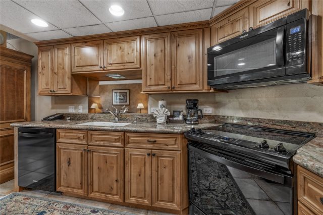 611 Village Road 23180 photo 10