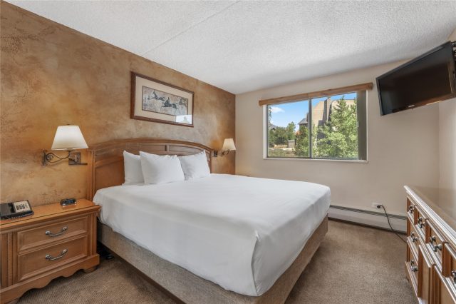 611 Village Road 23180 photo 13