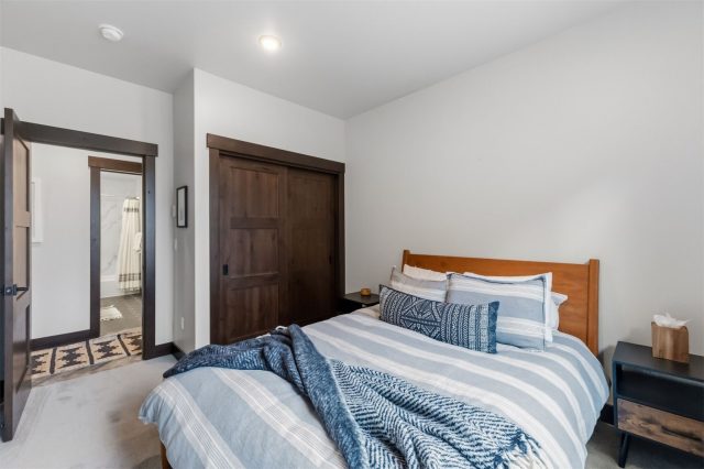 58 W Baron Way photo 36
