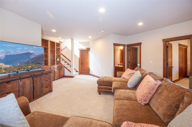 84 Snow Peak Court photo 21