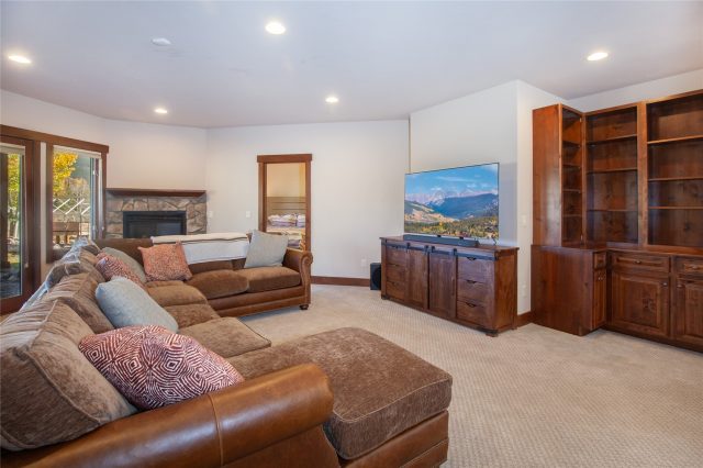84 Snow Peak Court photo 22