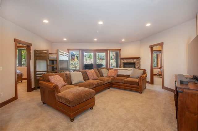 84 Snow Peak Court photo 23