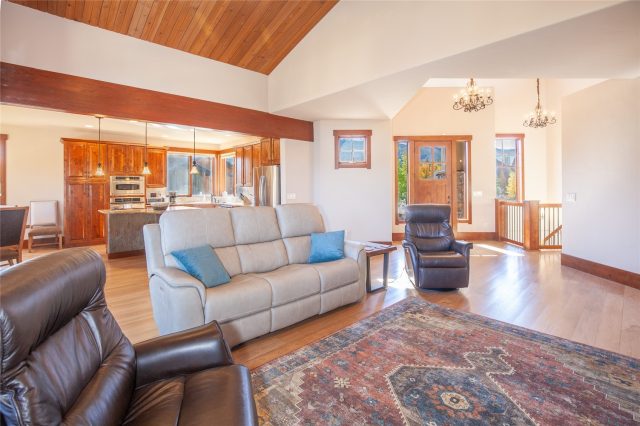 84 Snow Peak Court photo 5
