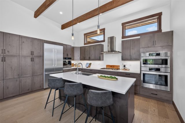 62 Mckay Place photo 20