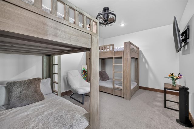 62 Mckay Place photo 34